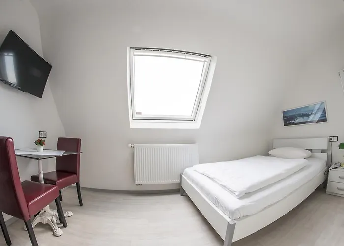 ゲストハウス Gino 3*